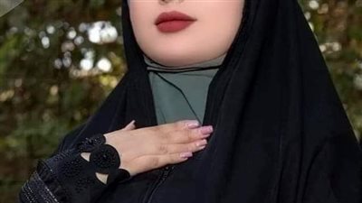 تزوج رجل غني بفتاه فقيره