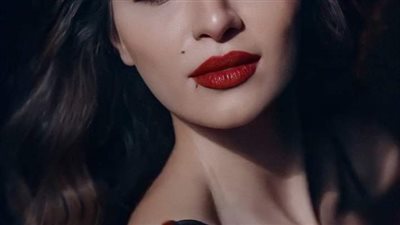 اجواء صاخبه وصوت موسيقي