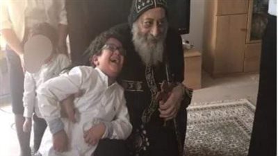كان الطفل ظريف هارون كلما جاء رمضان وحان موعد افطار المسلمين