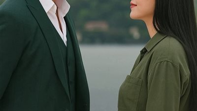 غريبة في عالمك بقلم رحاب حلمي