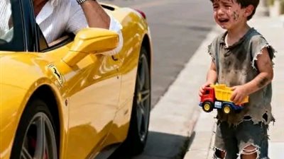 توقّف عند إشارة مرور… فغيّر حياة أمّ وطفلٍ وأنقذ نفسه