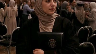 لم يحضر احد من عائلتي يوم مناقشة رسالة الدكتوراة الخاصة بي