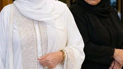مرات ابنى لرومانى مكرم