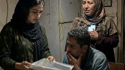 طلب 10 بيزوات للملح… فډمرت أمي العائلة بكلمة واحدة!