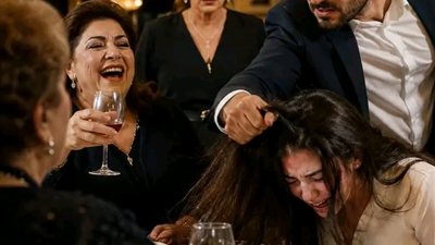 جوز بنتى شدها من شعرها