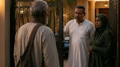 عاد رجل إلى قريته